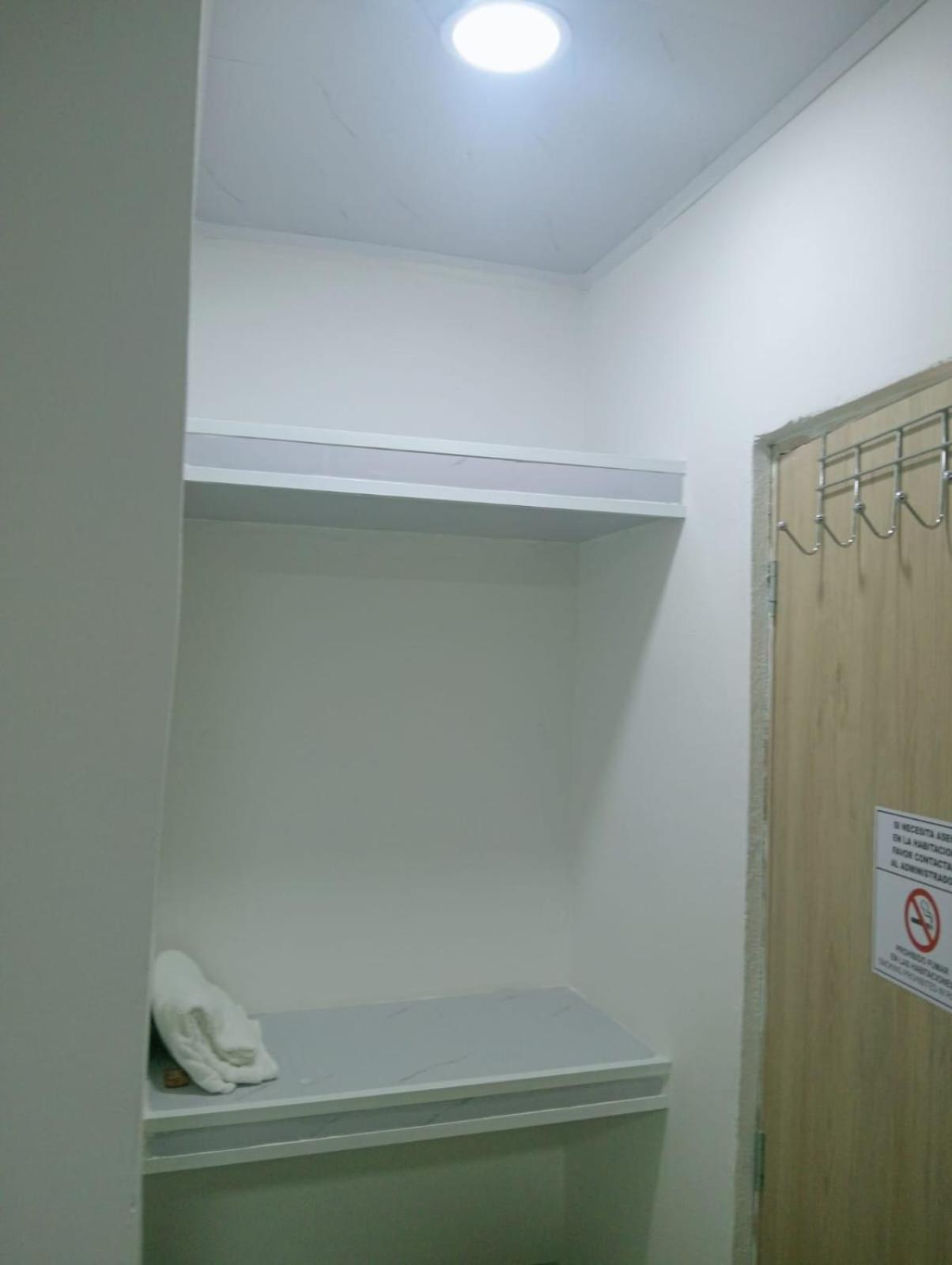 Hostel Ac Pensión *
